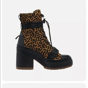 Converse boots